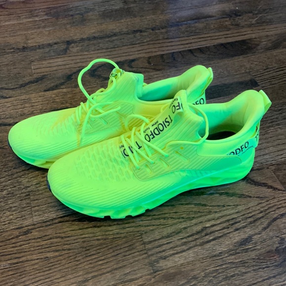 New Fashion sneakers size 11.5 - Picture 1 of 6